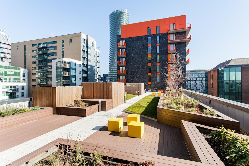Clover Court By Aeria Apartments Londen Buitenkant foto